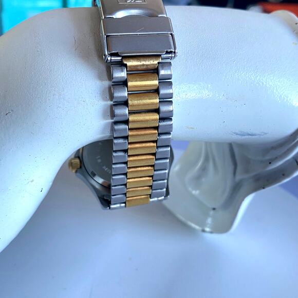 Tag Heuer 2000 Series Two-Tone Men’s Quartz Watch – 36.9mm – 7” Bracelet - Picture 5 of 14